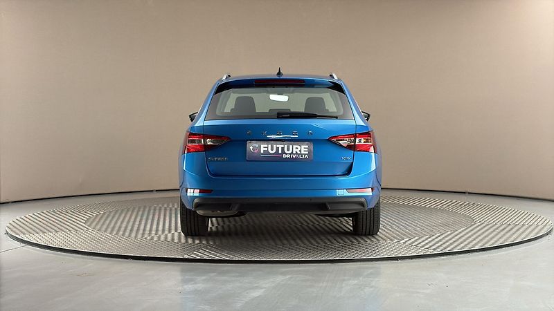 Škoda Superb 2.0 TDI DSG 4x4 Style Combi - fotka 5 z 28