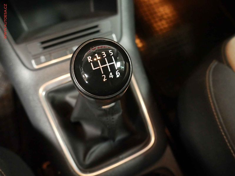 Volkswagen Tiguan (2012) 1.4TSi 4x4, ČR, Výhř.sed. - fotka 19 z 20