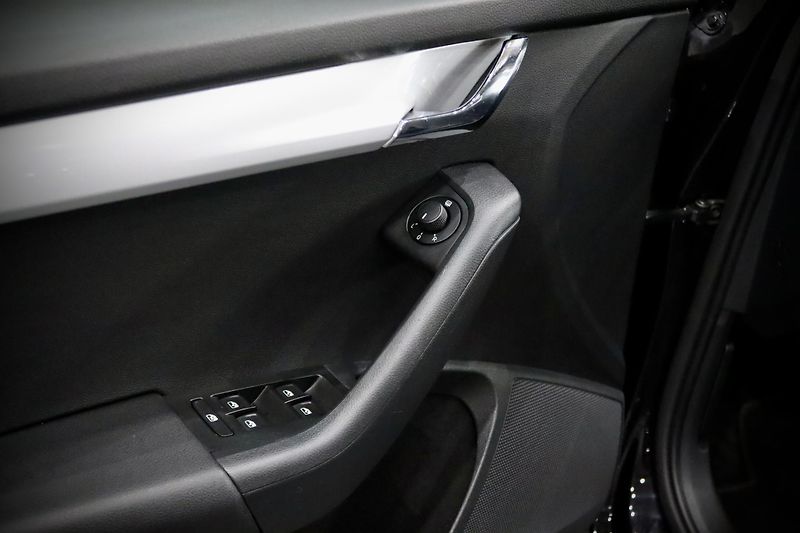 Škoda Octavia 3 Combi 1.4 TSI 110 kW - fotka 12 z 28