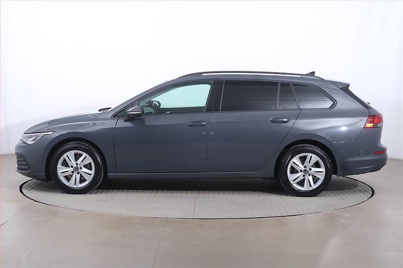 Volkswagen Golf (2022) Life 2.0 TDI, Automat - fotka 3 z 25