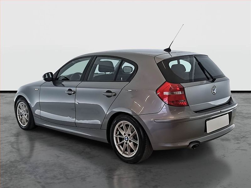 BMW Řada 1 (2011) 118d, po STK, jezdí výborně - fotka 4 z 17