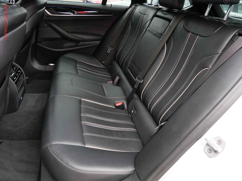 BMW Řada 5 (2017) 2.0 d xD, Sport Line, AT - fotka 10 z 23