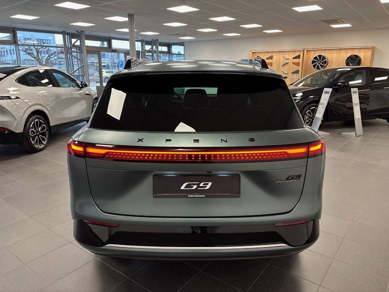 Xpeng G9 (2026) AWD Performance Pro - fotka 7 z 9