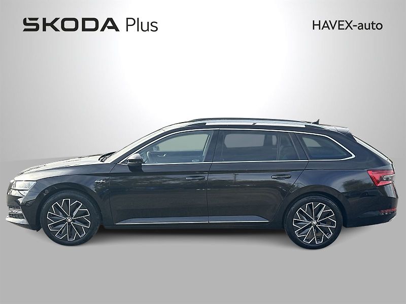 Škoda Superb (2023) Combi 2.0 TDI DSG L&K - fotka 3 z 39