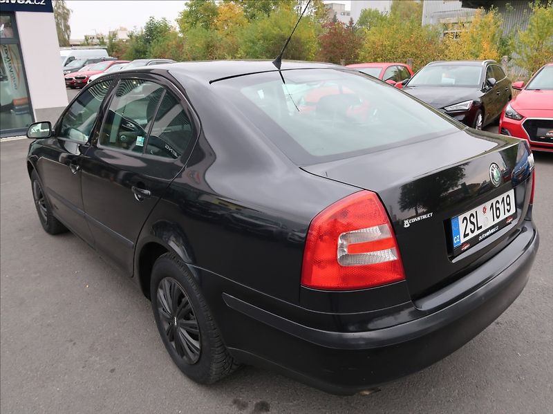 Škoda Octavia 1,6 FSi,85kW,NovéČR,klima - fotka 4 z 19