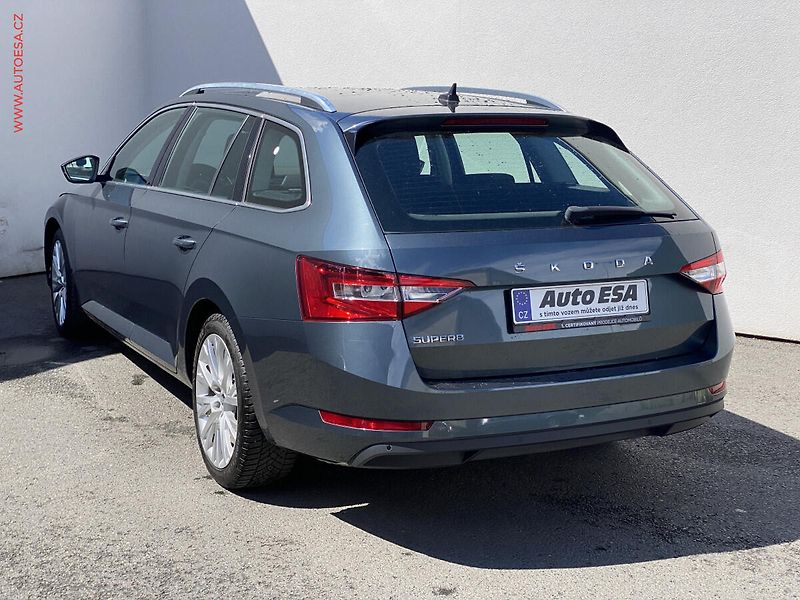 Škoda Superb (2021) 2.0 TFSi, 1.maj,ČR, Ambition - fotka 6 z 18