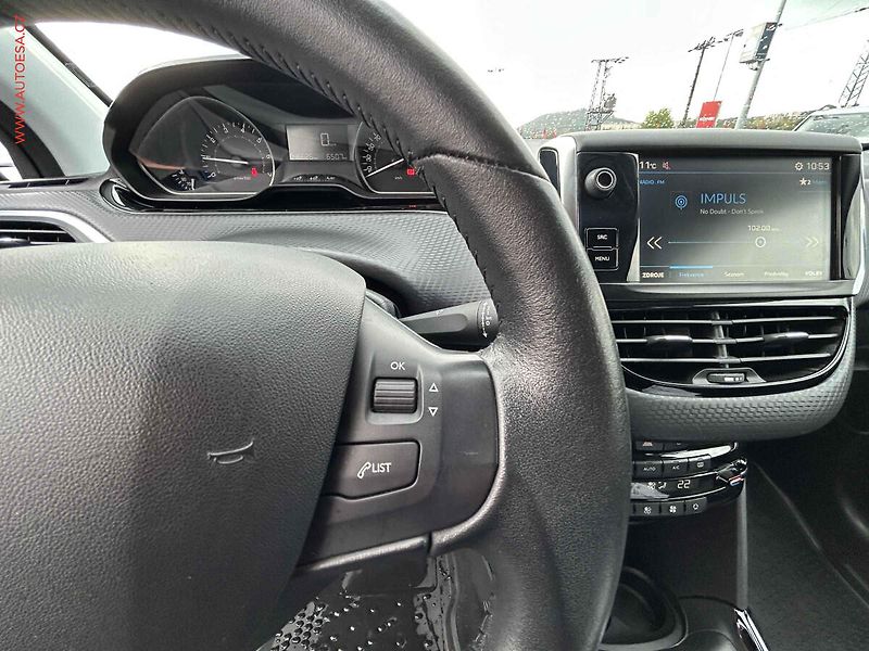Peugeot 2008 (2019) 1.2PT - fotka 18 z 18