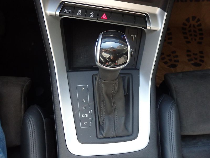 Audi Q3 1.5 35 TFSI 69660 KM NAVIGACE - fotka 19 z 26