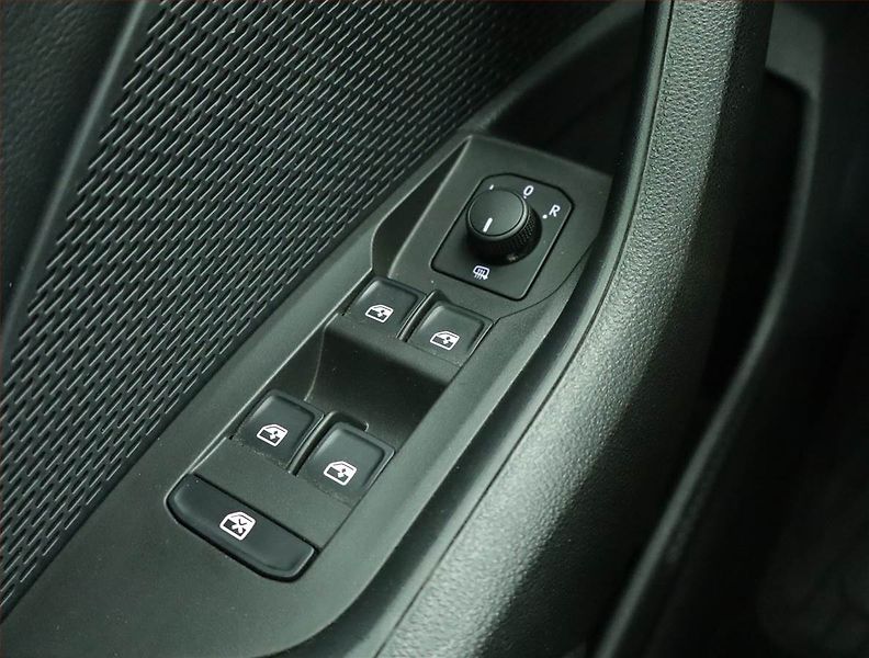 Škoda Octavia (2022) Ambition 2.0 TDI, ČR,1.maj - fotka 14 z 15