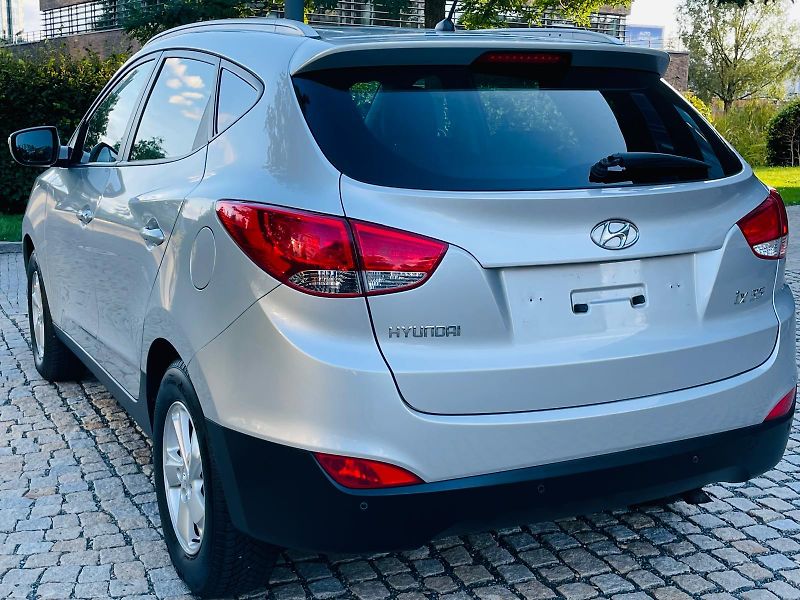 Hyundai ix35 2.0i MANUÁL VÝHŘEV SERVISKA - fotka 15 z 45