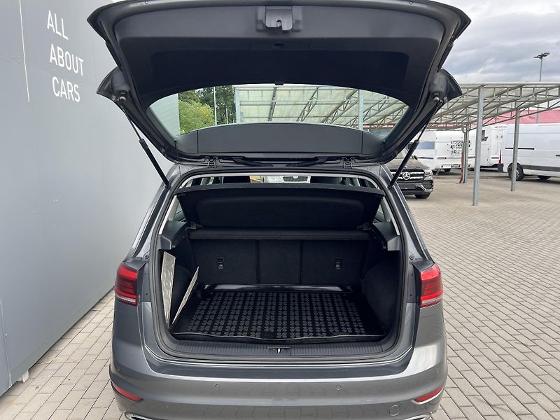 Volkswagen Golf Sportsvan (2018) 1,6TDi 85kW HIGHLINE - tažné - fotka 28 z 39