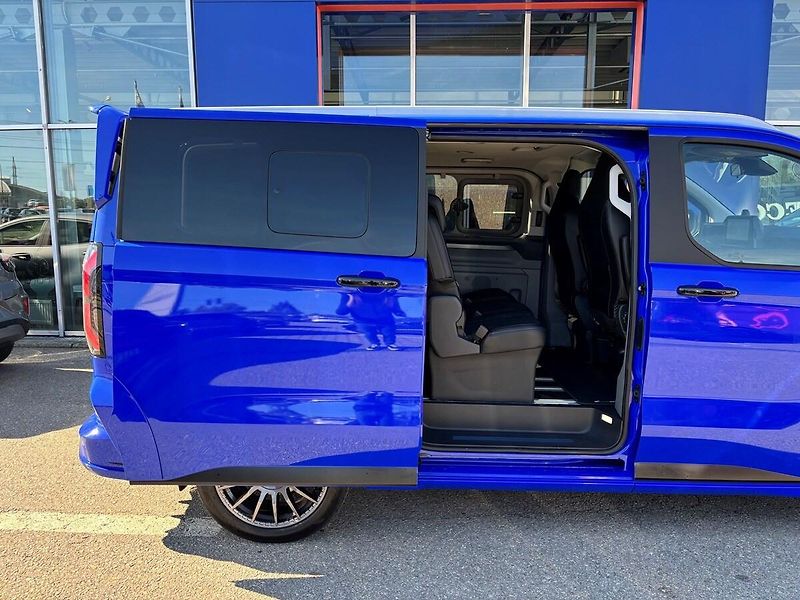 Ford Tourneo Custom (2026) MS-RT L1, Tourneo, 2.5 Duratec - fotka 27 z 39