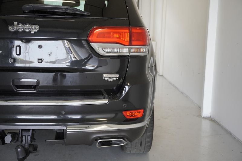 Jeep Grand Cherokee 3,0 CRD 4X4 - fotka 9 z 31