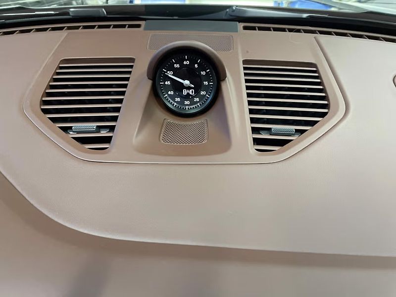 Porsche 911 (2026) Carrera 4S Lift InnoDrive BOSE - fotka 14 z 21