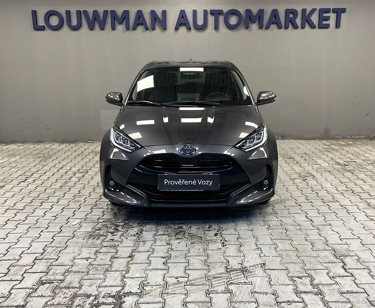 Toyota Yaris 1.5 Hybrid AT STYLE - fotka 4 z 17