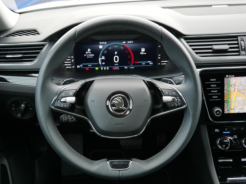 Škoda Superb - fotka 8 z 25
