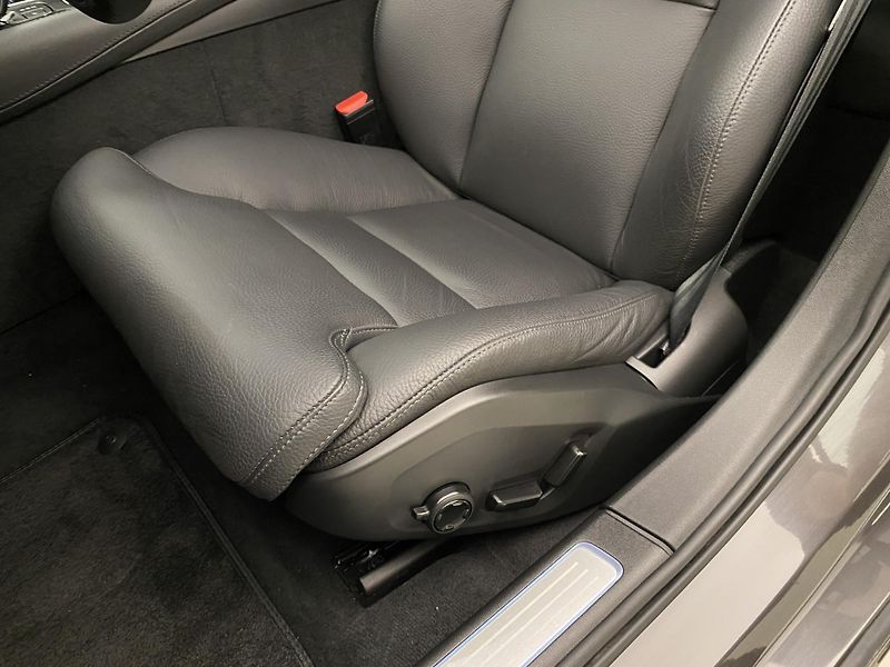 Volvo V90 T6 AWD RECHARGE BRIGHT PLUS - fotka 25 z 64
