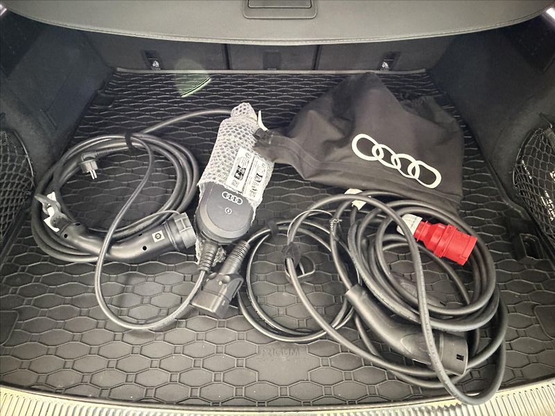 Audi Q5 2,0   Sportback TFSIe Plug-in- - fotka 21 z 26