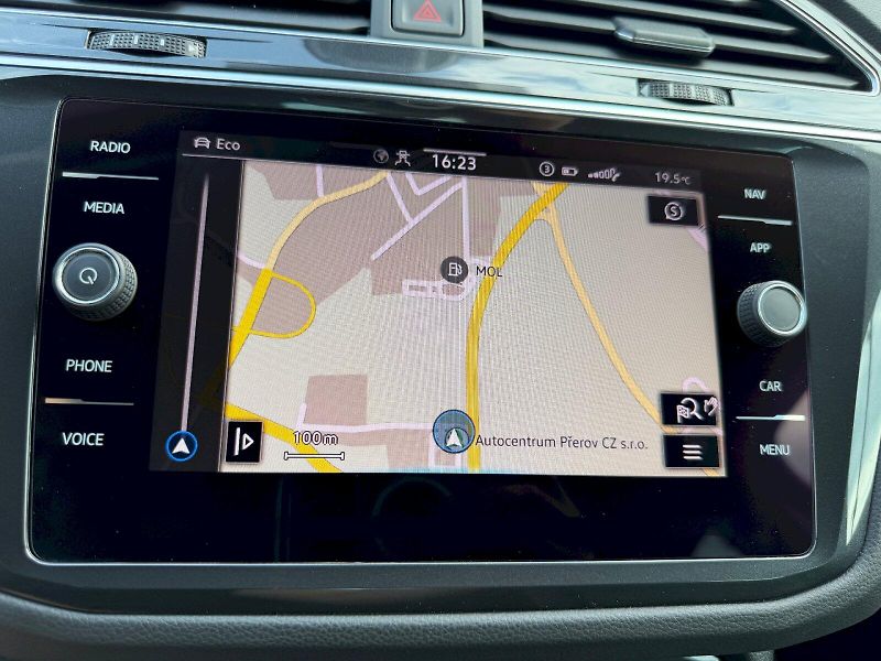 Volkswagen Tiguan (2022) 1.5 TSI 110kW DSG Life Matrix - fotka 20 z 35