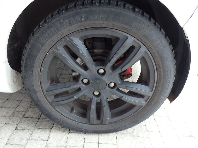 Ligier JS 50 L 0.5 DCI  - fotka 9 z 14