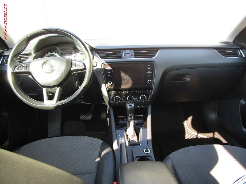 Škoda Octavia (2019) 2.0 TDi, Style, DSG, navi - fotka 8 z 18