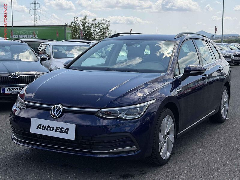Volkswagen Golf (2022) 2.0 TDi, Style, LED - fotka 3 z 17
