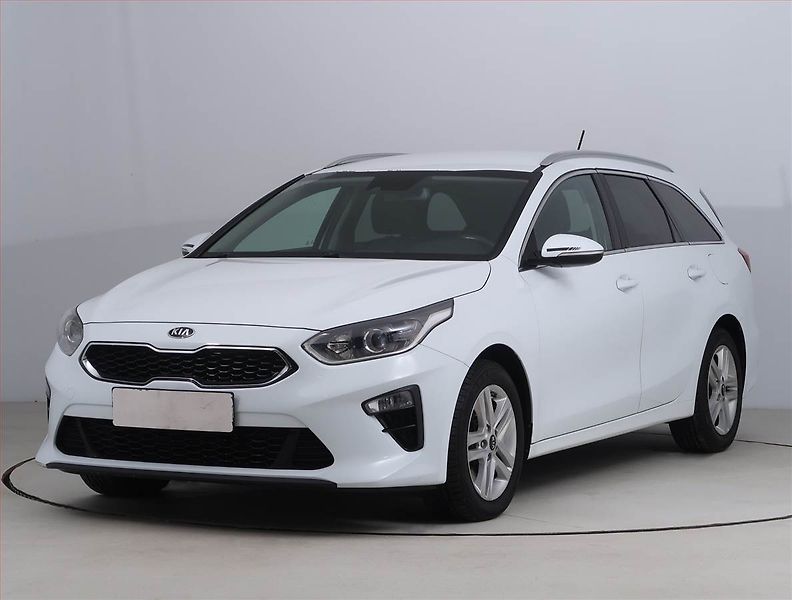 Kia Ceed (2019) 1.4 T-GDI, Serv.kniha - fotka 2 z 18