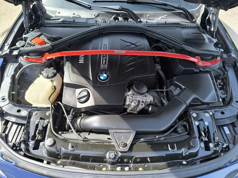 BMW Řada 3 (2014)  335i XDRIVE NOVE CR - fotka 22 z 22
