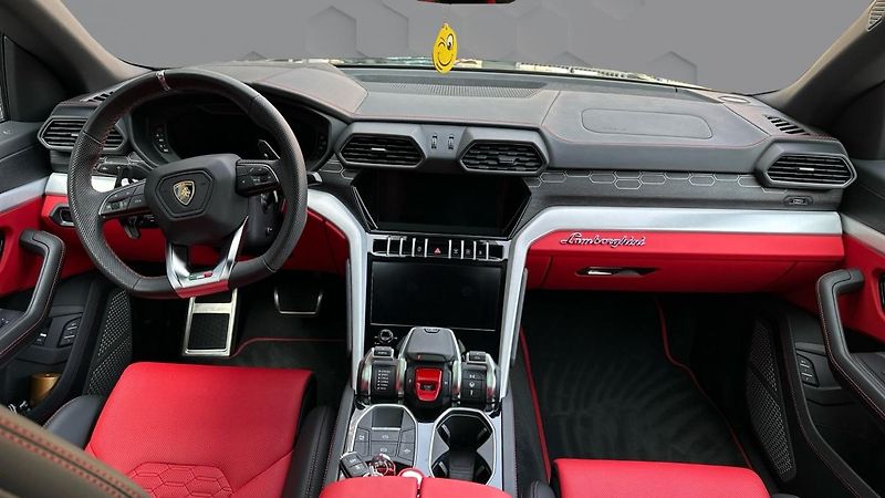 Lamborghini Urus (2019) 4-místo / NEZ. TOPENÍ / Záruka - fotka 8 z 12