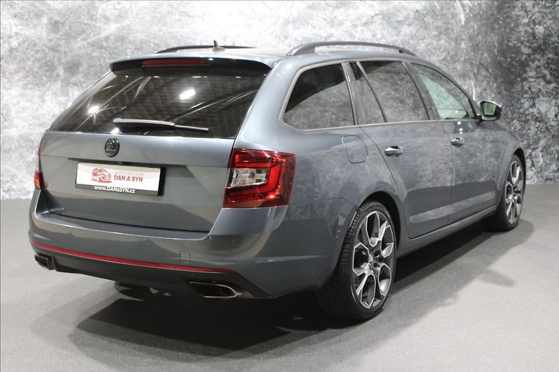 Škoda Octavia 2,0 TSI 169KW RS DSG - fotka 4 z 36