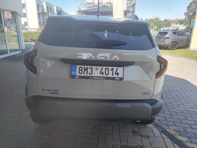 Dacia Duster (2026) JOURNEY hybrid-G 150 4x4 - fotka 4 z 22