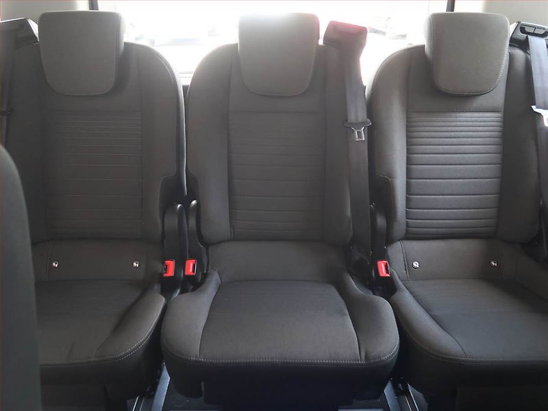 Ford Tourneo Custom (2018) Titanium 2.0 EcoBlue, ČR - fotka 16 z 20