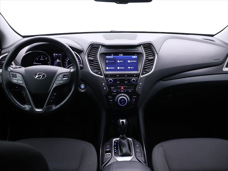 Hyundai Santa Fe 2,2 CRDI 147 kW Aut. 4x4 CZ - fotka 26 z 33