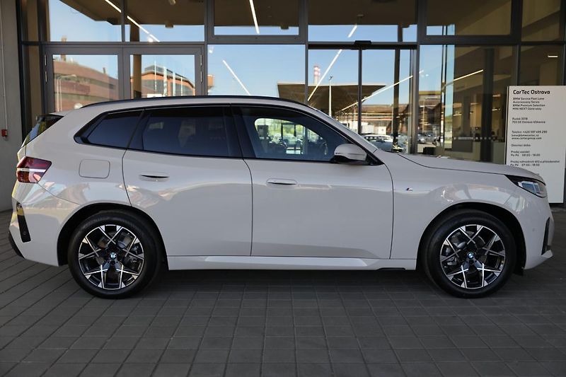 BMW X3 30e xDrive - fotka 3 z 18