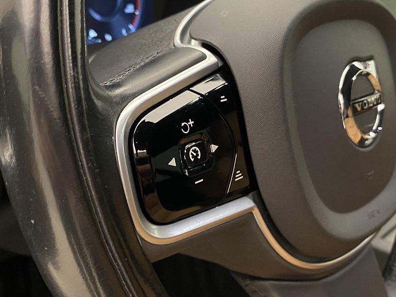 Volvo V60 D4 AWD INSCRIPTION REZERVACE - fotka 19 z 46