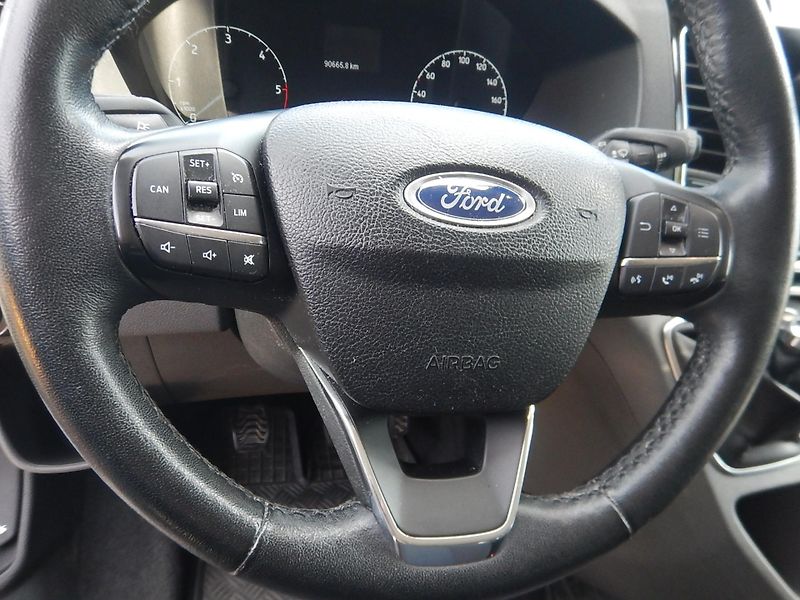 Ford Tourneo Custom 2.0 TDCI, 125 kW, MINIBUS - fotka 22 z 27