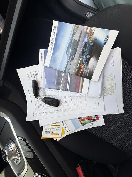 Ford S-MAX (2022) Titanium, 190PS, 7 mist, AT8 - fotka 16 z 18