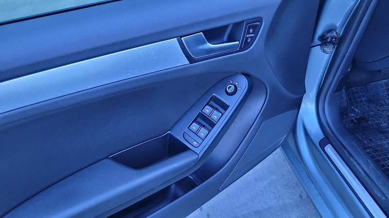 Audi A5 3,0 TDI QUATTRO 176 KW - fotka 16 z 24