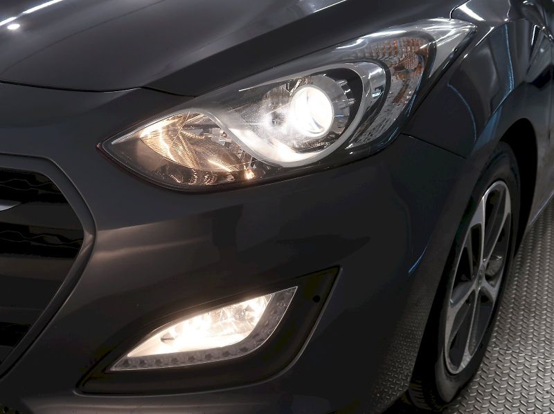 Hyundai i30 (2017) WEEKEND 1.6GDI 99KW - fotka 10 z 30