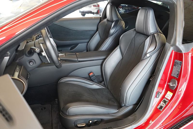 Lexus LC 500 Sport+ 351 kW - fotka 17 z 40