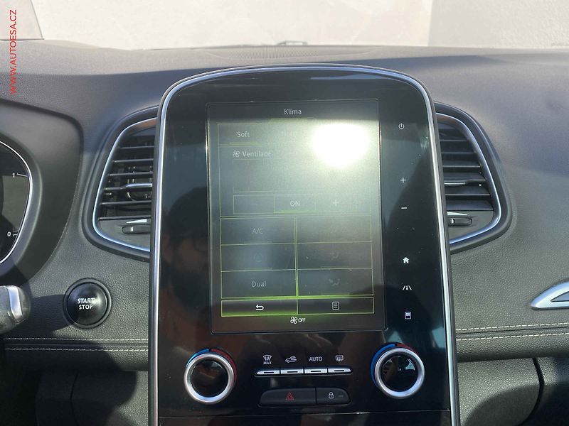 Renault Grand Scénic (2017) 1.6dCi, Initiale Paris, AT - fotka 18 z 19