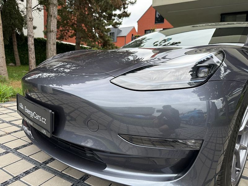Tesla Model 3 REZERVACE - fotka 5 z 41