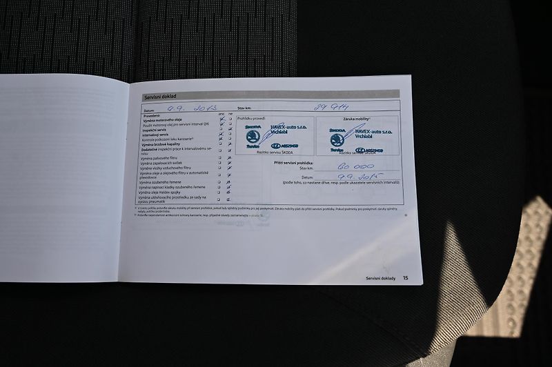 Škoda Octavia 2.0TDI 103KW 9/2012 Rezervace - fotka 39 z 43