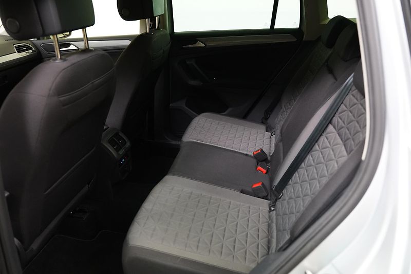 Volkswagen Tiguan - fotka 24 z 26