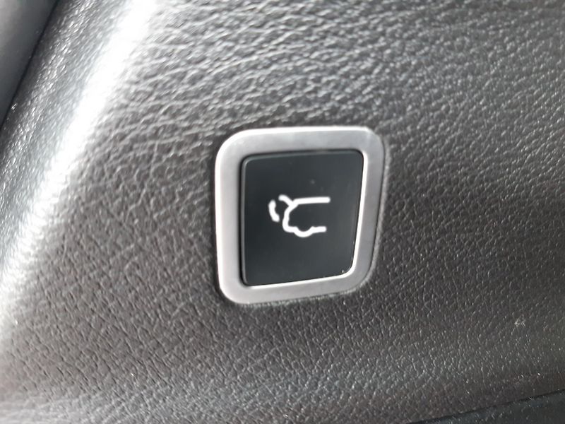 Chrysler Pacifica (2019) 3,6L SPORT, REZERVACE - fotka 21 z 48