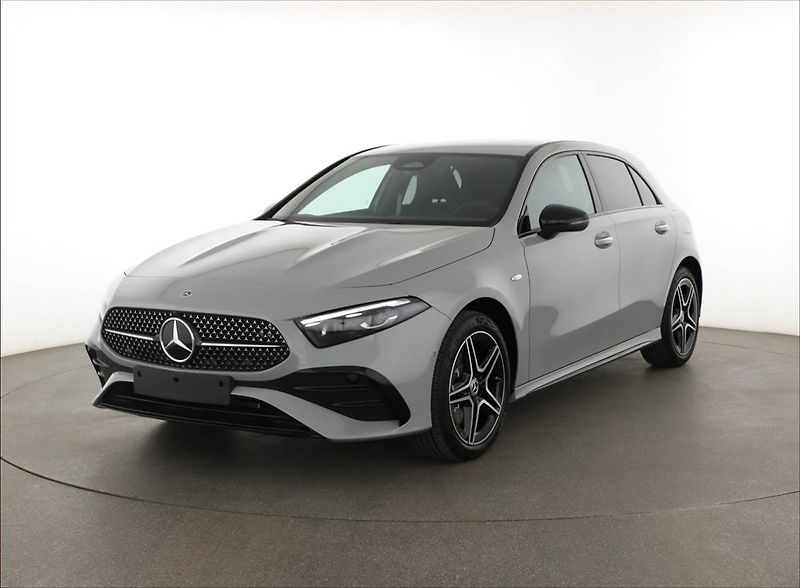 Mercedes-Benz Třídy A (2025) A 250 e, AMG LINE - fotka 2 z 30