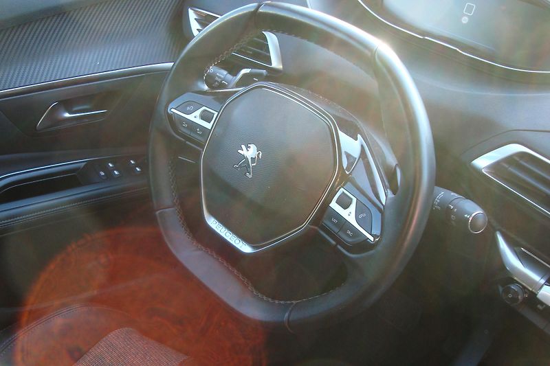 Peugeot 5008 (2020) 1.5 HDi, ČR, AUT,1.Maj.7-míst - fotka 47 z 65