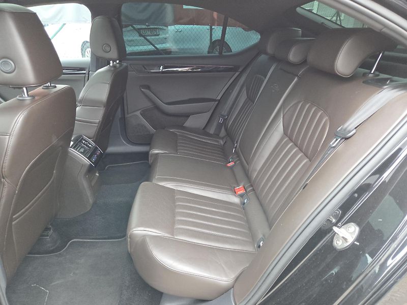 Škoda Superb 2,0TDi 140kw L&K  splátky VŠEM - fotka 12 z 13