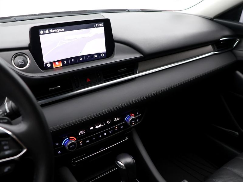 Mazda 6 2,5 143kW Skyactive Revolution - fotka 26 z 44