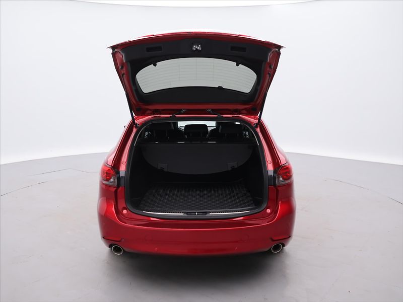 Mazda 6 2,5 Skyactiv-G 143kW Revolutio - fotka 9 z 32